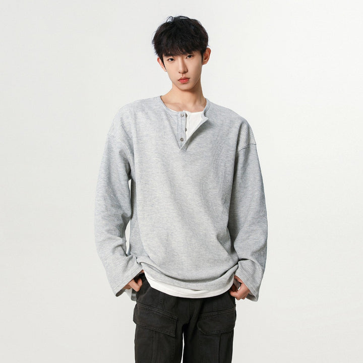 Herren Modisches Oversized-Henley-Shirt mit strukturierter Oberfläche Echoarchiv
