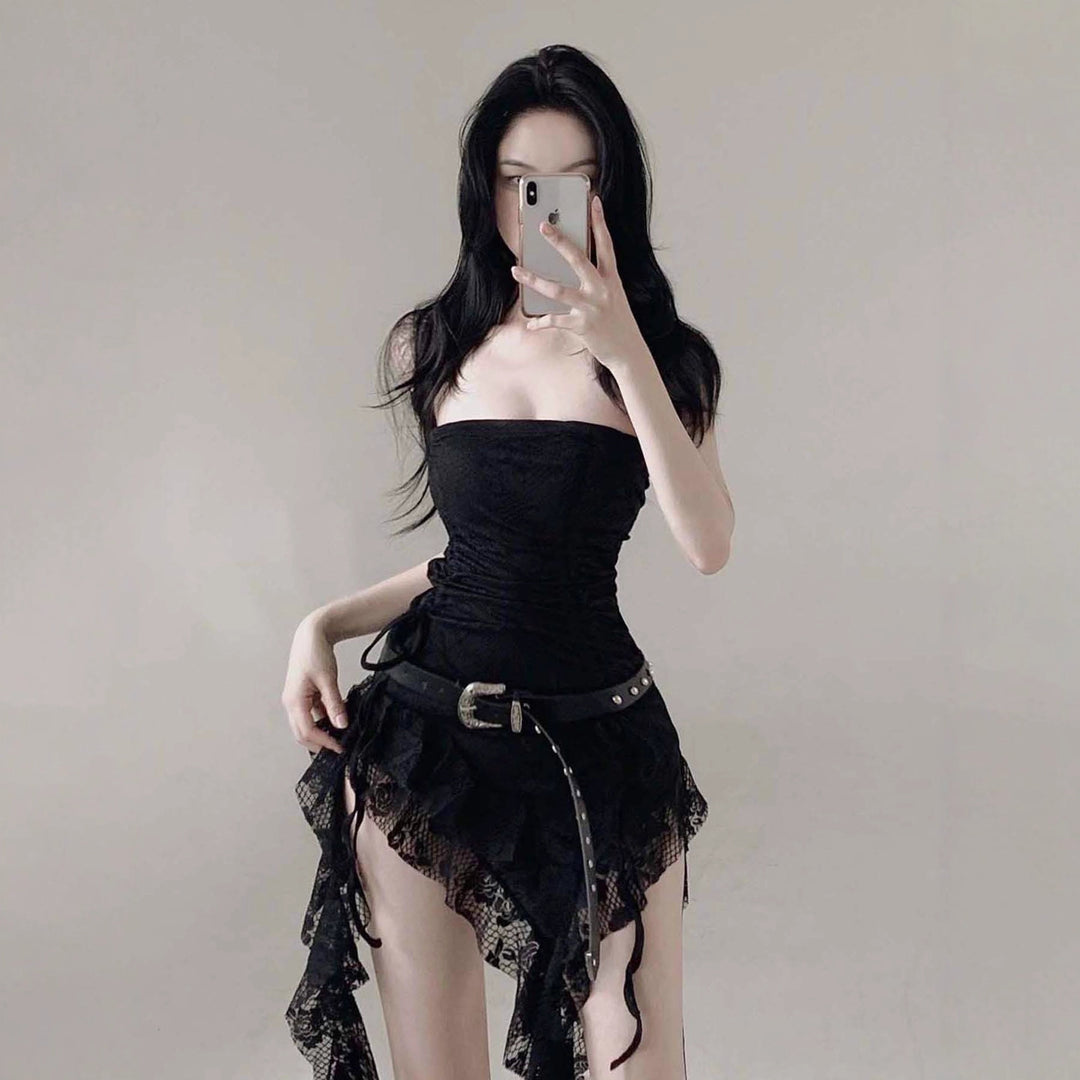 Damen Bodycon Kleid mit raffiniertem Rüschensaum und zusätzlichem Spitzenbesatz Echo Archiv