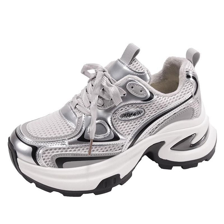 Damen Skulpturale Platform‑Sneaker mit Multi‑Layer Mesh‑ und PU‑Mix – Névara