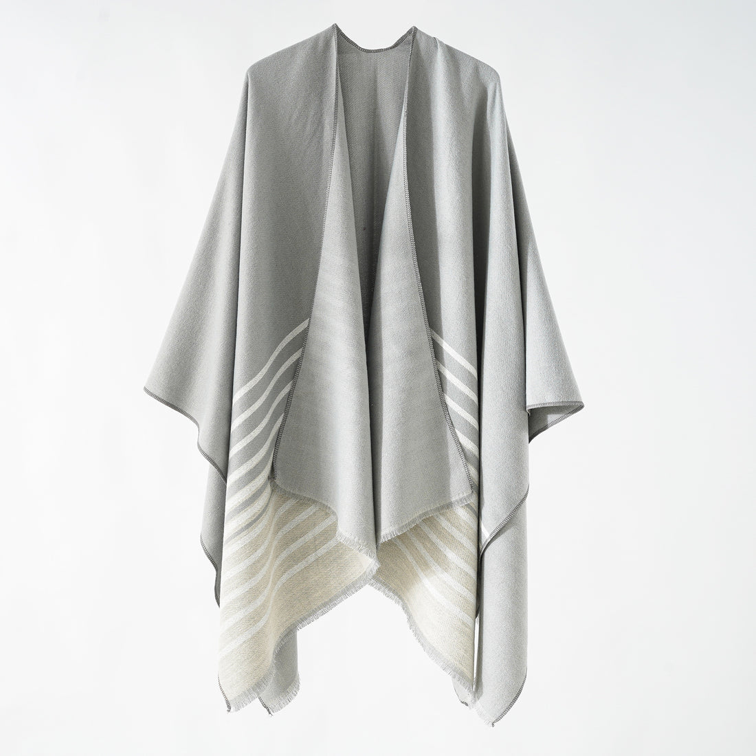 Damen Oversize-Ruana‑Überwurf aus Kaschmir‑Touch Wollmix mit Fransensaum und Streifendetail – Montévia