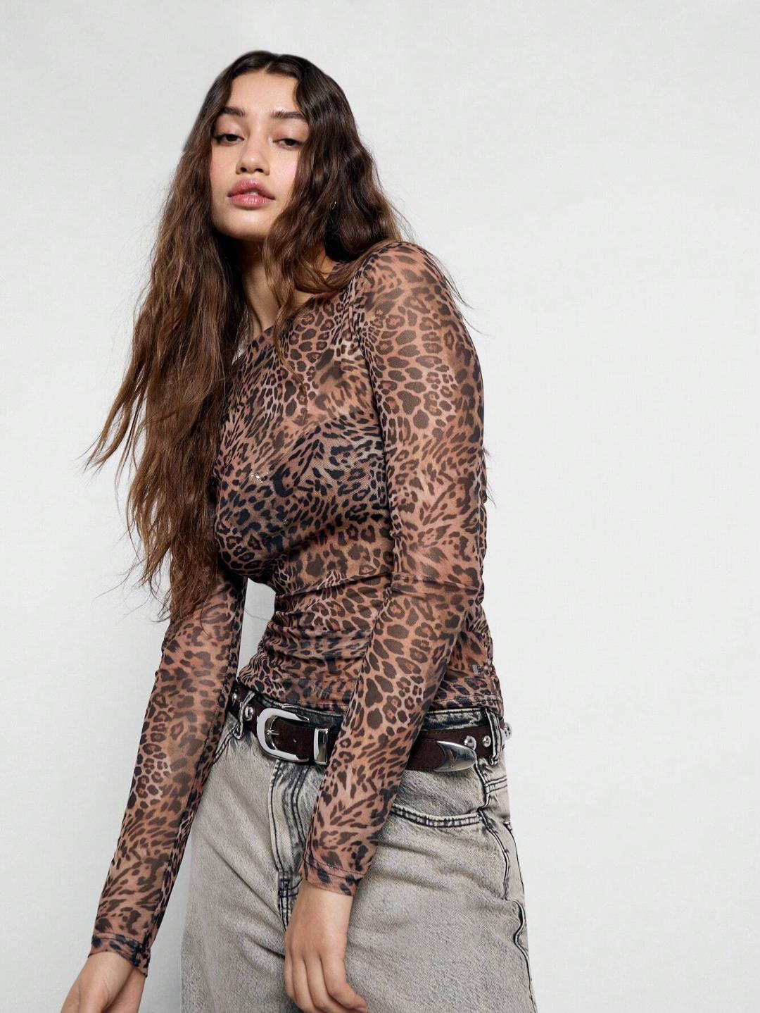Damen nan figurnahes Netz-Longsleeve mit Leopardenmuster und seitlicher Raffung Echo Archiv