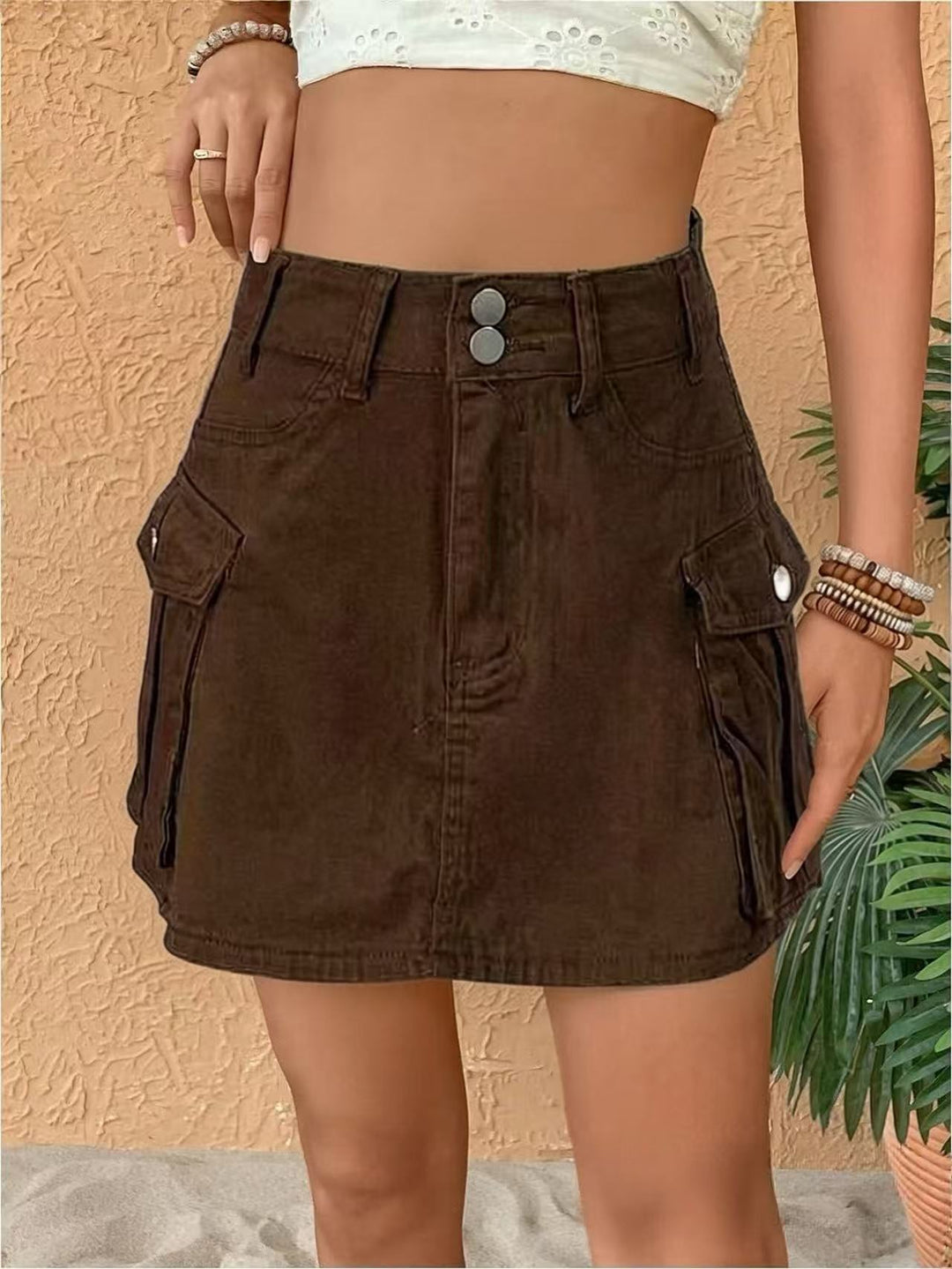 Damen Denim-Minirock mit aufgesetzten Taschen und modernen Details Echo Archiv