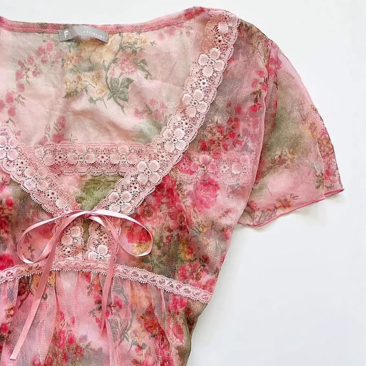 Damen florales Chiffon-Oberteil mit Spitzenakzenten Echo Archiv