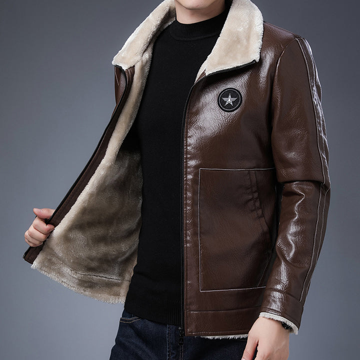 Herren Kunstleder‑Fliegerjacke mit durchgehendem Teddyfutter und Stehkragen – Brevano