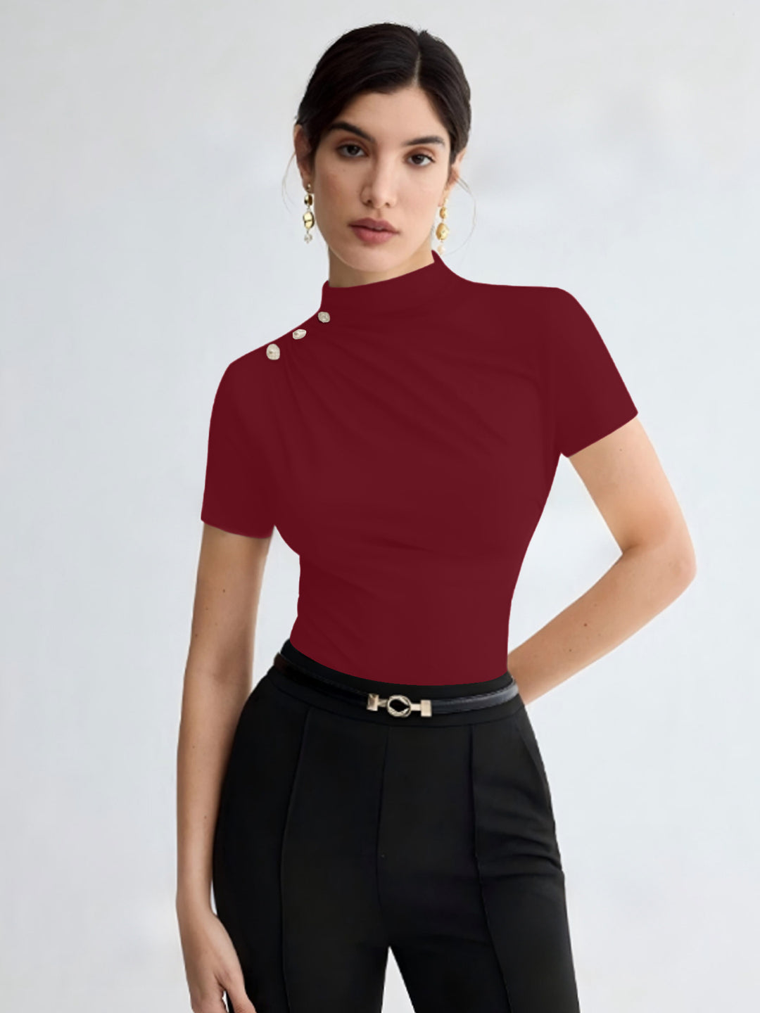 Damen elegantes Oberteil mit dekorativen Knopfdetails und modernem Stehkragen Echo Archiv