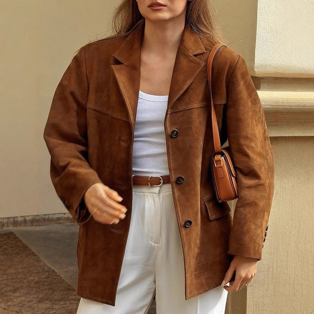 Damen Kurzmantel im Sakko-Stil aus Veloursimitat mit Reverskragen und Pattentaschen Echo Archiv