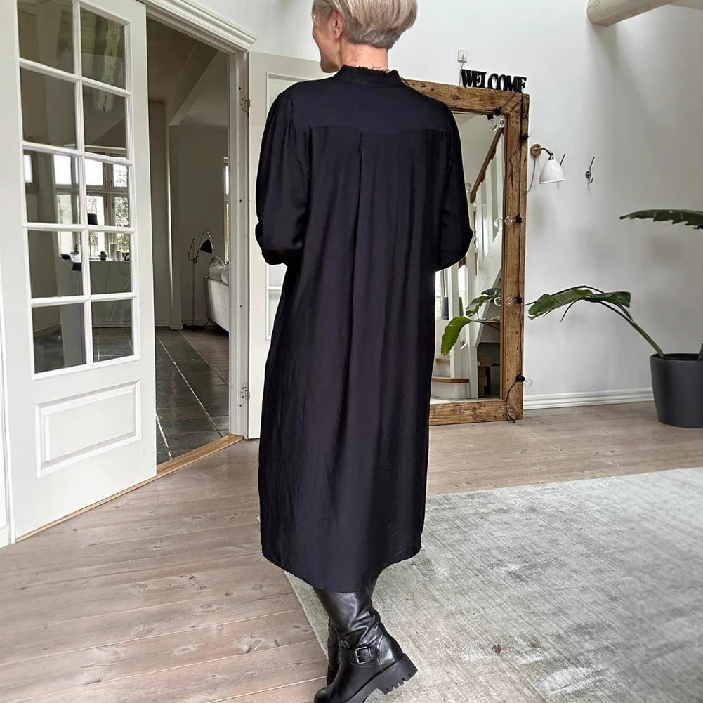 Damen nan lockeres Midikleid mit feiner Plissee-Optik, Stehkragen, kurzer Knopfleiste, gesmokten Manschetten und Eingrifftaschen Echo Archiv