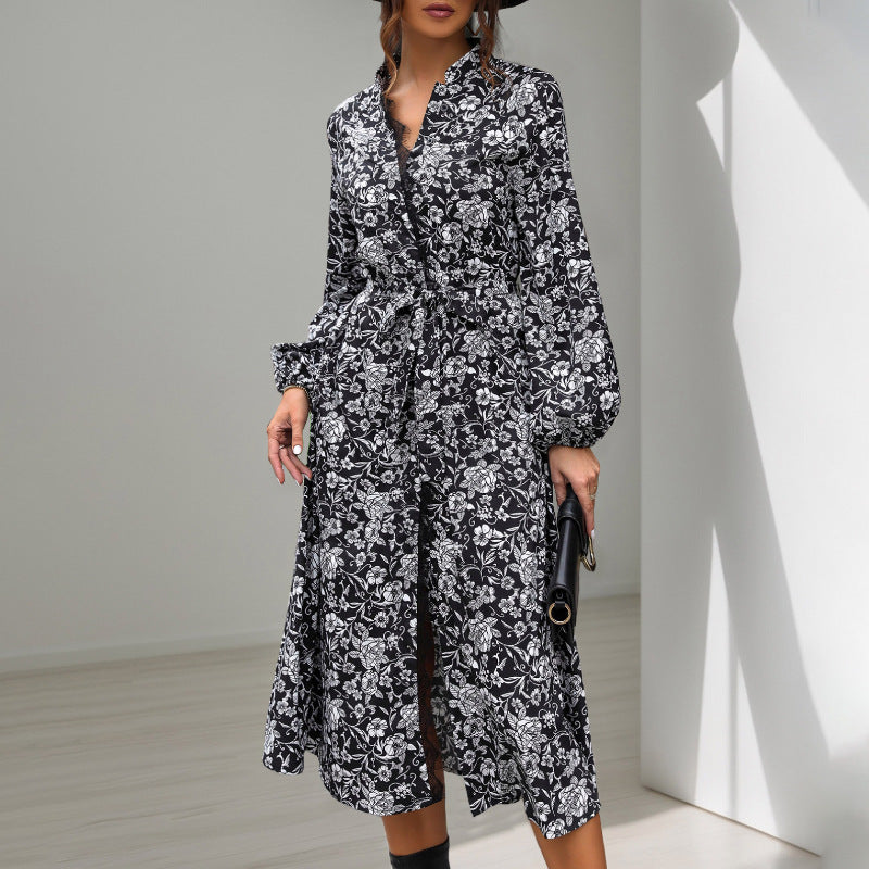 Damen Midikleid mit Spitzenbesatz am Ausschnitt, verdeckter Knopfleiste, Taillenbindegürtel & floralem Allover-Print Echoarchiv