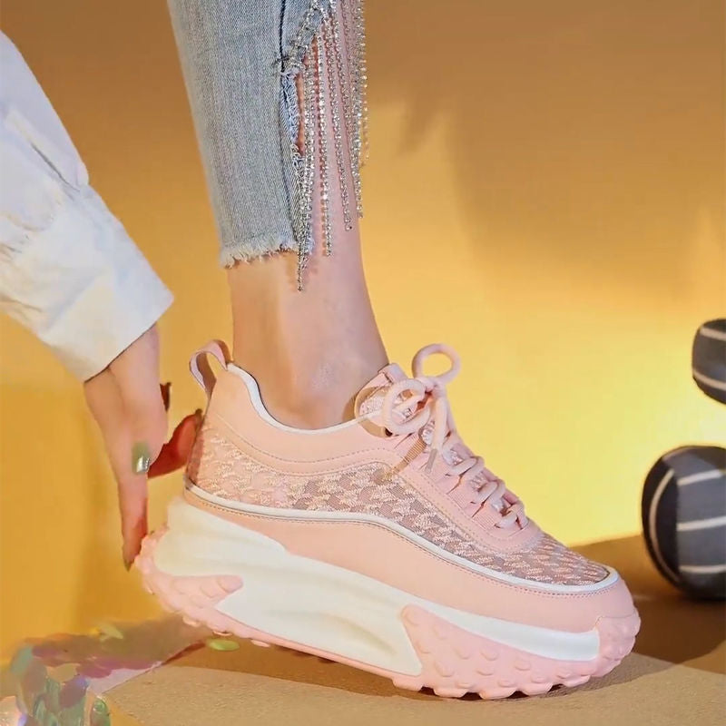 Damen Modische Chunky Sneakers mit luftiger Mesh-Oberfläche und verstärktem Fersenbereich Echo Archiv