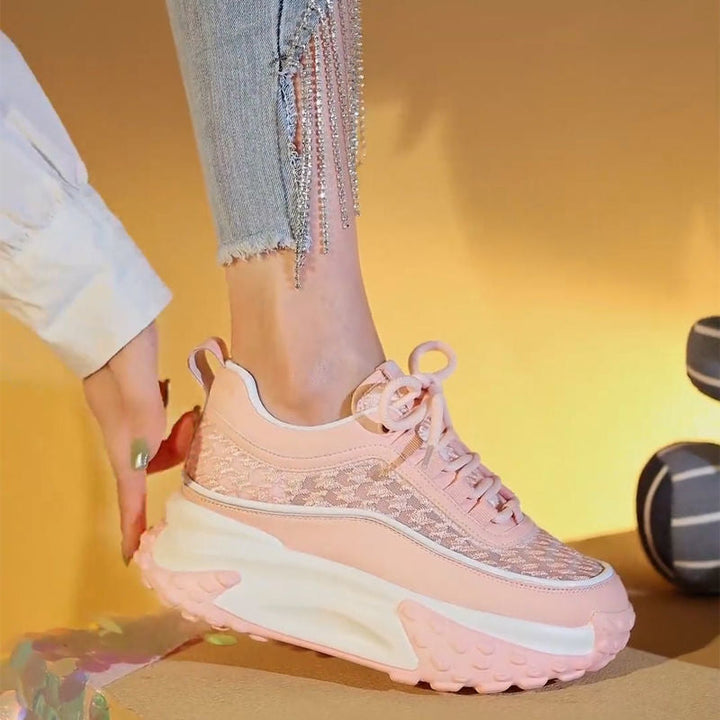 Damen Modische Chunky Sneakers mit luftiger Mesh-Oberfläche und verstärktem Fersenbereich Echo Archiv