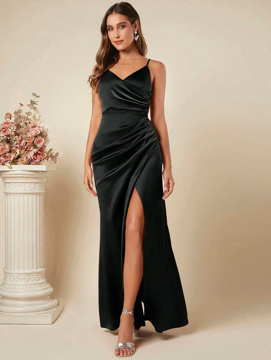 Damen Elegantes Wickelkleid mit hoher Beinschlitze und schmalen Trägern Echo Archiv