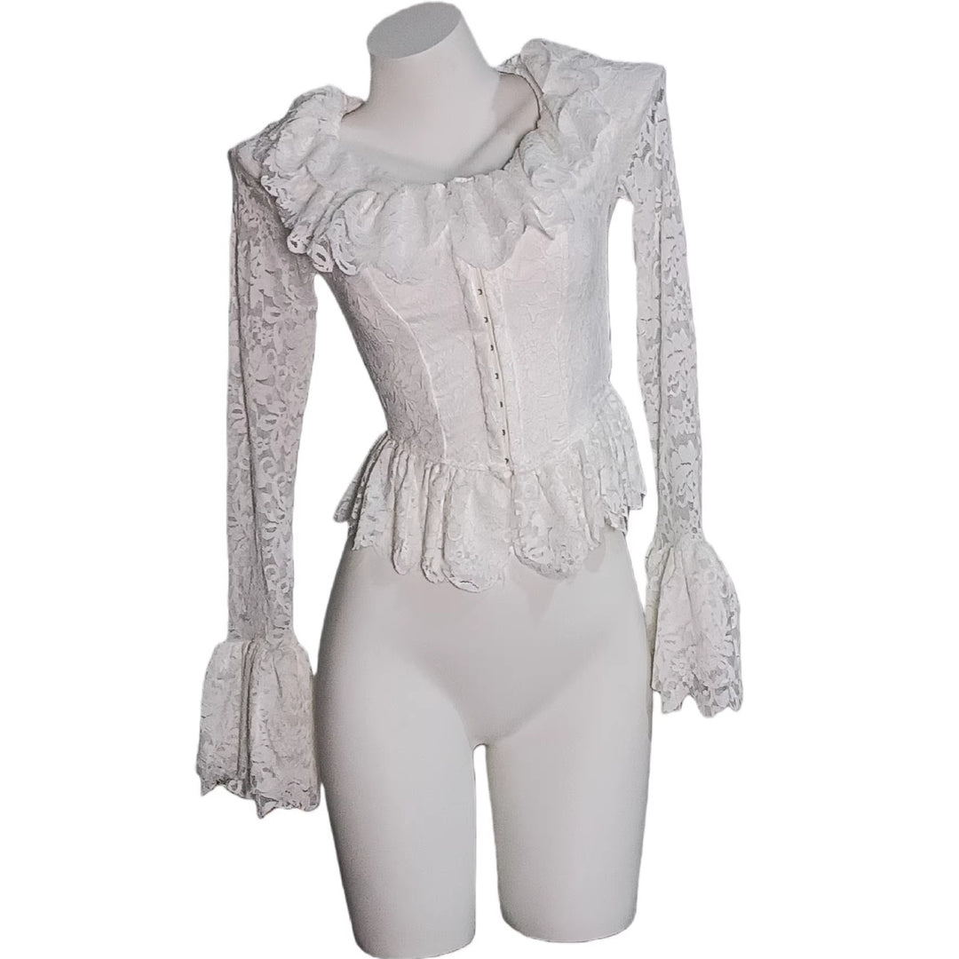 Damen Spitzen-Corsage mit Rüschenkragen und Glockenärmeln Echoarchiv