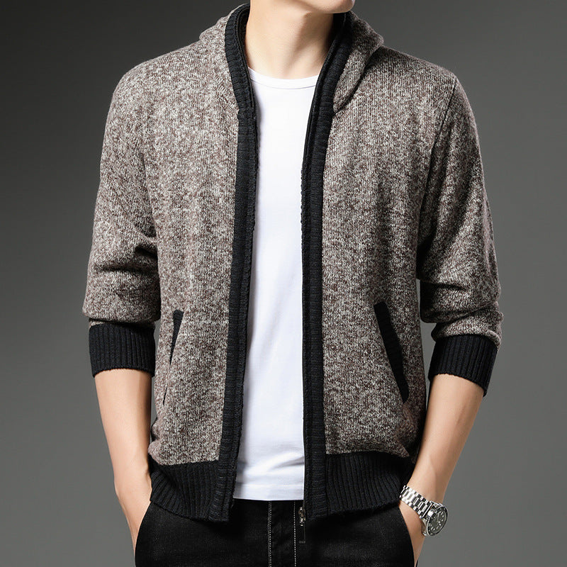 Herren Moderne Strickjacke mit Kapuze und schwarz-weißen Akzenten Echoarchiv