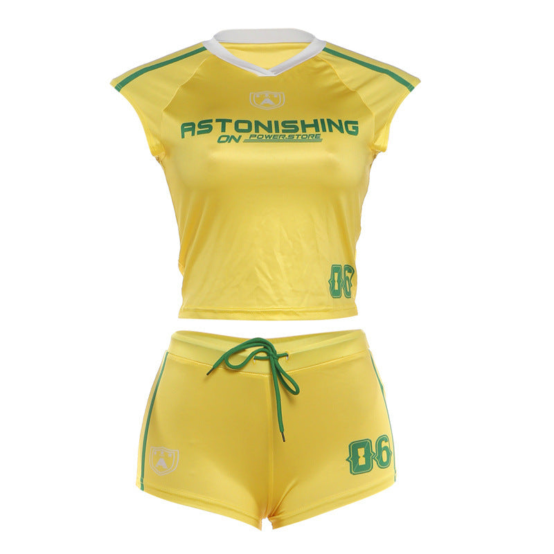 Damen Sportliches Zweiteiliges Set mit kurzem Oberteil und Shorts Echo Archiv