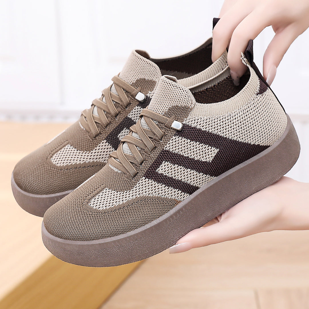 Damen nan gestrickter Slip-On Plateau-Sneaker mit elastischem Sockenschaft, dekorativer Zierstreifen und dämpfender EVA-Leichtsohle Echo Archiv