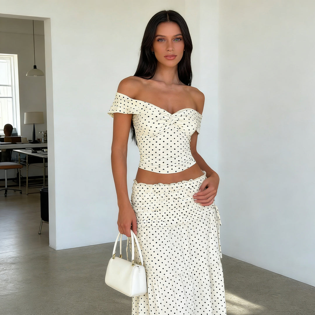 Damen Zweiteiliges Polka-Dots Set mit schulterfreiem Oberteil und schwingendem Rock Echo Archiv