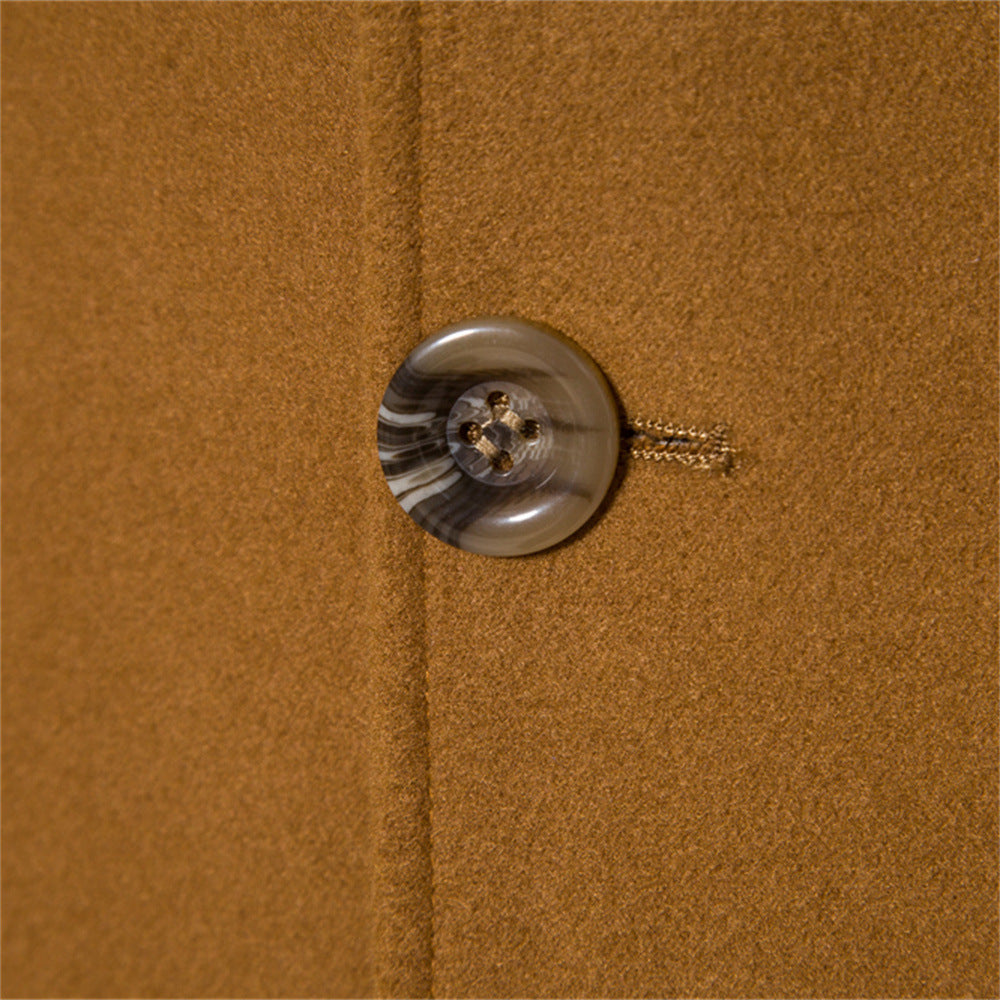 Herren eleganter Wollmantel mit modernem Schnitt und praktischen Taschen Echoarchiv