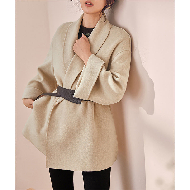 Damen Elegante und lockere Wickeljacke Echoarchiv