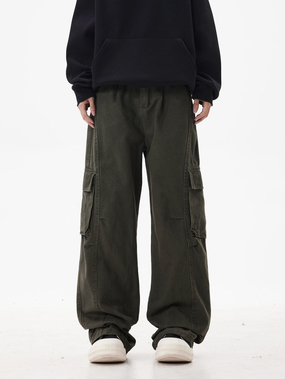 Herren Utility-Cargohose im Oversize-Twill mit tiefem Schritt und aufgesetzten Pattentaschen Echo Archiv