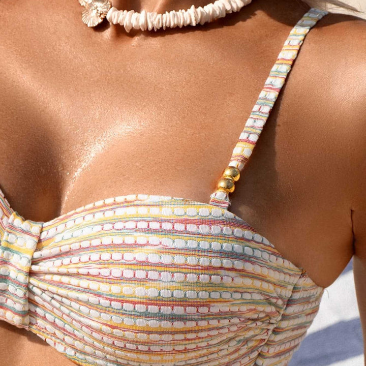 Damen Bandeau-Bikini mit modischer Raffung und dekorativen Details Echo Archiv