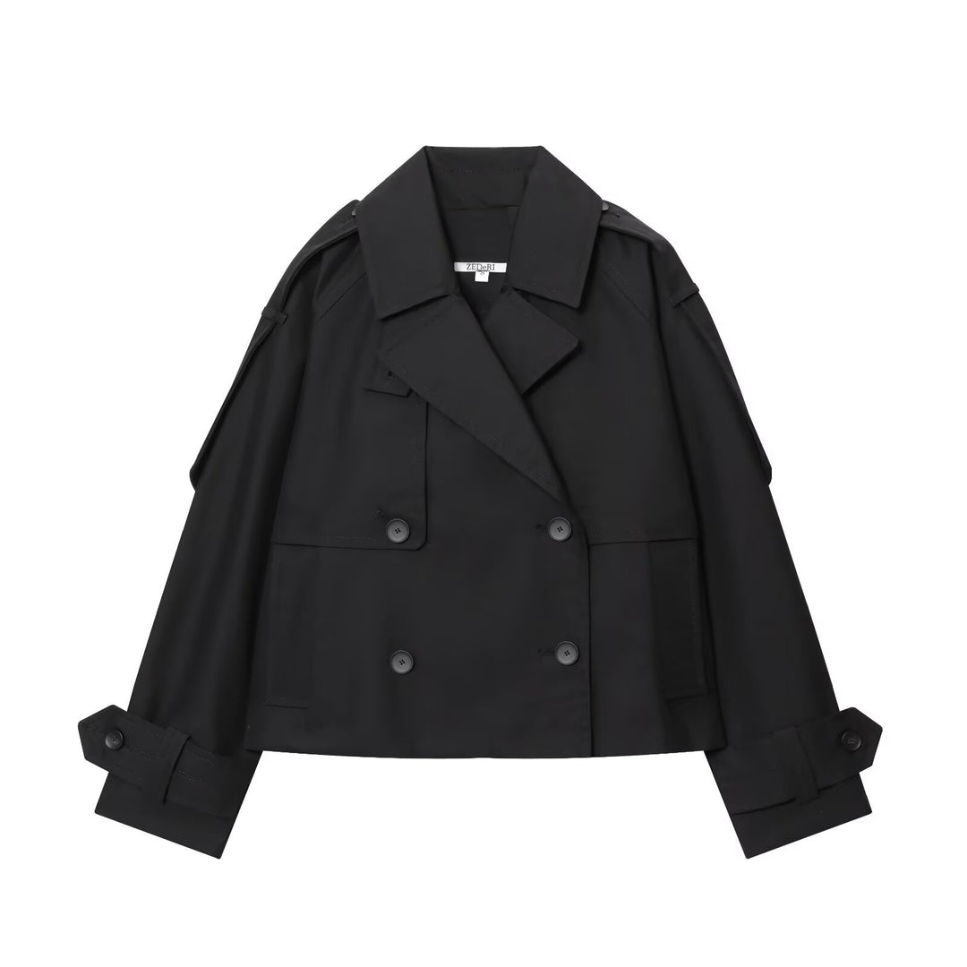 Damen Kurz geschnittener Trench mit kastiger Silhouette, Schulterpatten und breiten Manschetten Echo Archiv