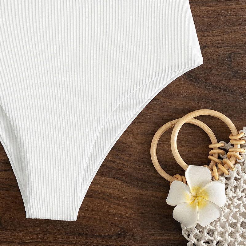Damen Bandeau-Bikini mit verstellbarem Höschen und raffiniertem Design Echo Archiv