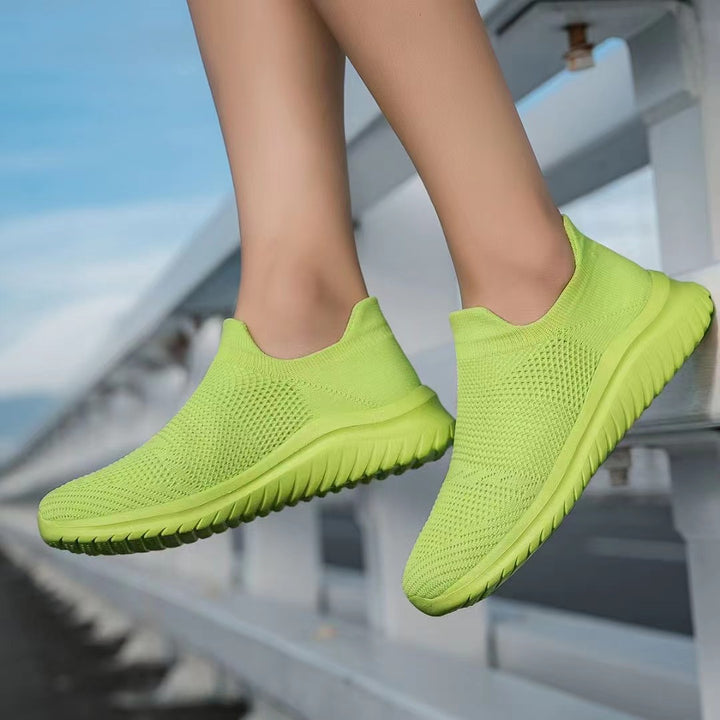 Unisex nan atmungsaktive Strick-Schlupfsneaker mit ergonomischem Memory-Fußbett Echo Archiv