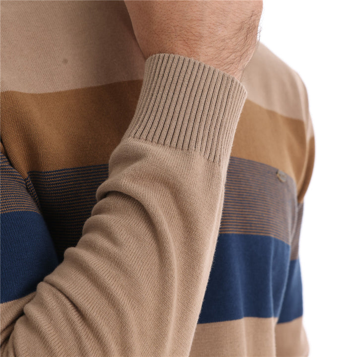 Herren Strickpullover mit modischem Stehkragen und feinen Streifen Echoarchiv