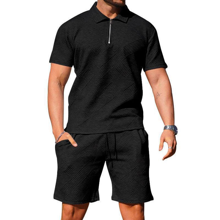 Herren sportliches Lounge-Set mit Poloshirt und Shorts im eleganten Design Echoarchiv