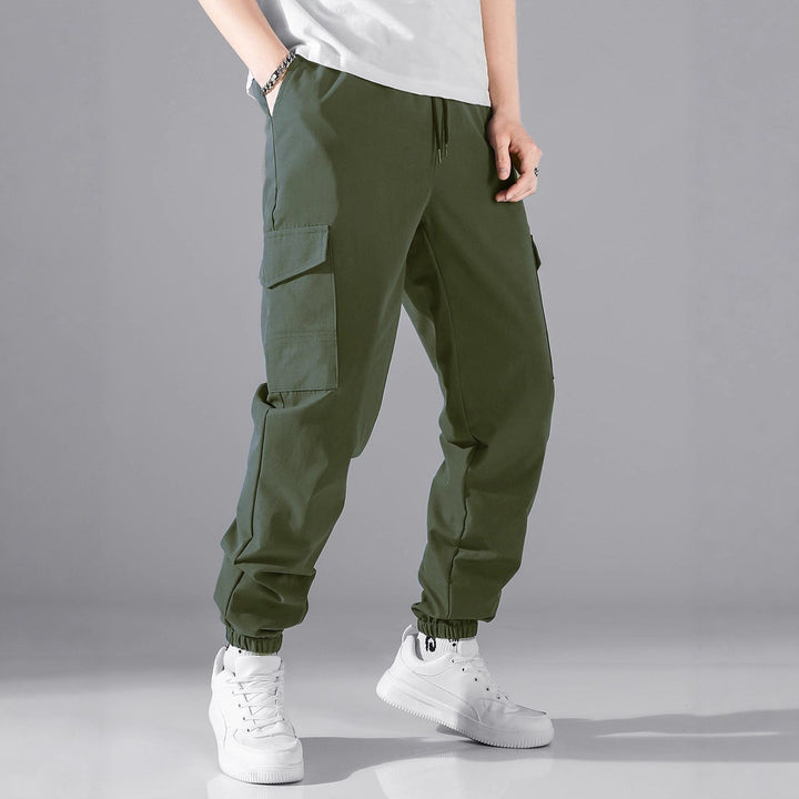 Herren Technische Cargo-Jogginghose im Utility‑Stil mit Klappentaschen & elastischen Knöchelbündchen Echo Archiv