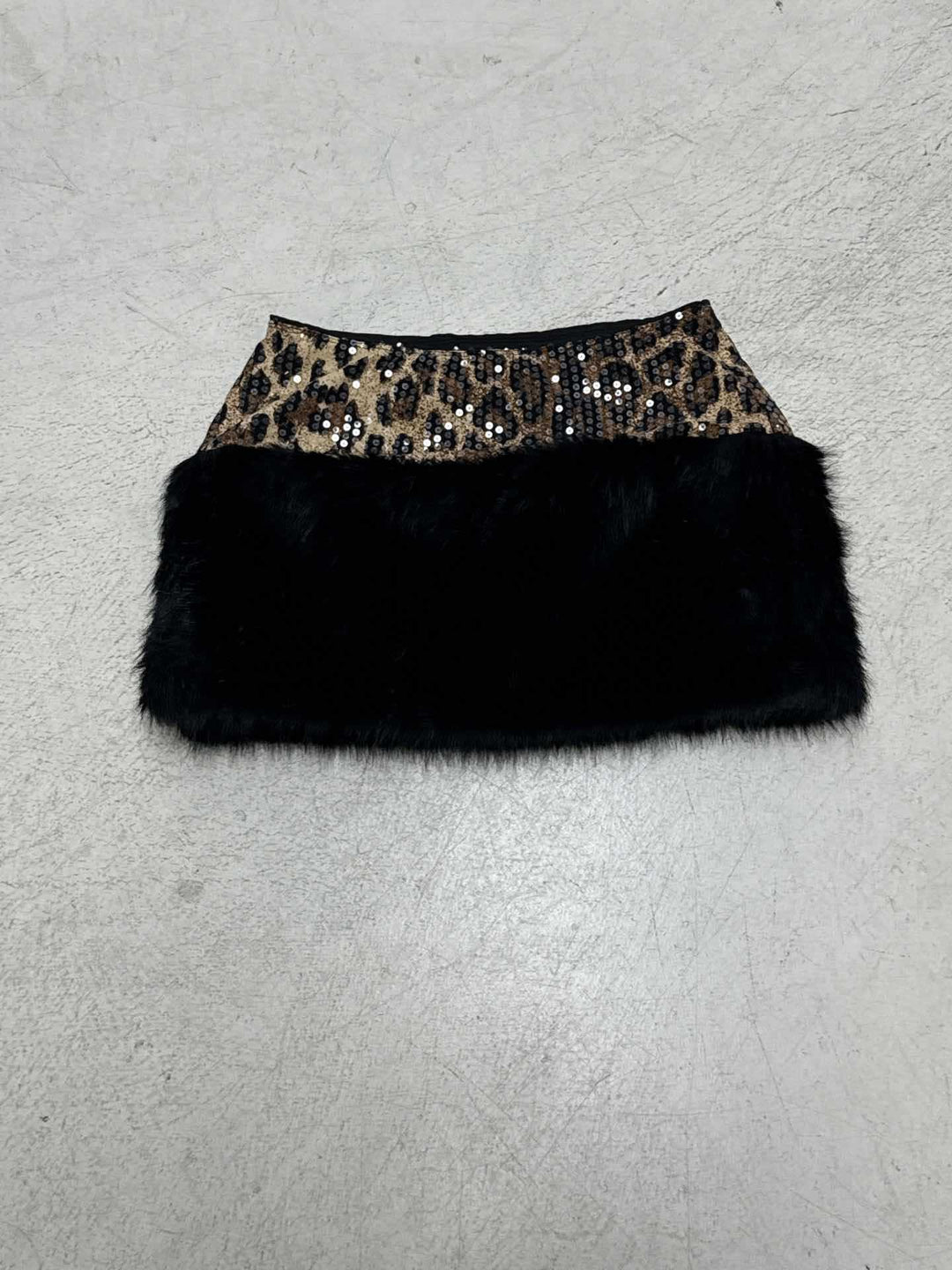 Damen glitzerndes Leopardenmuster Oberteil mit Kunstfellbesatz Echo Archiv