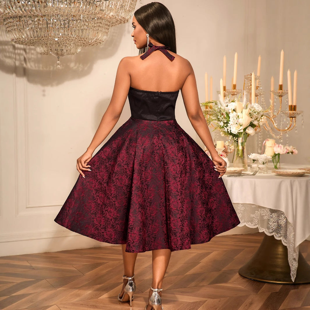 Damen Elegantes Cocktailkleid mit floralem Muster und schmeichelndem Taillengürtel Echo Archiv