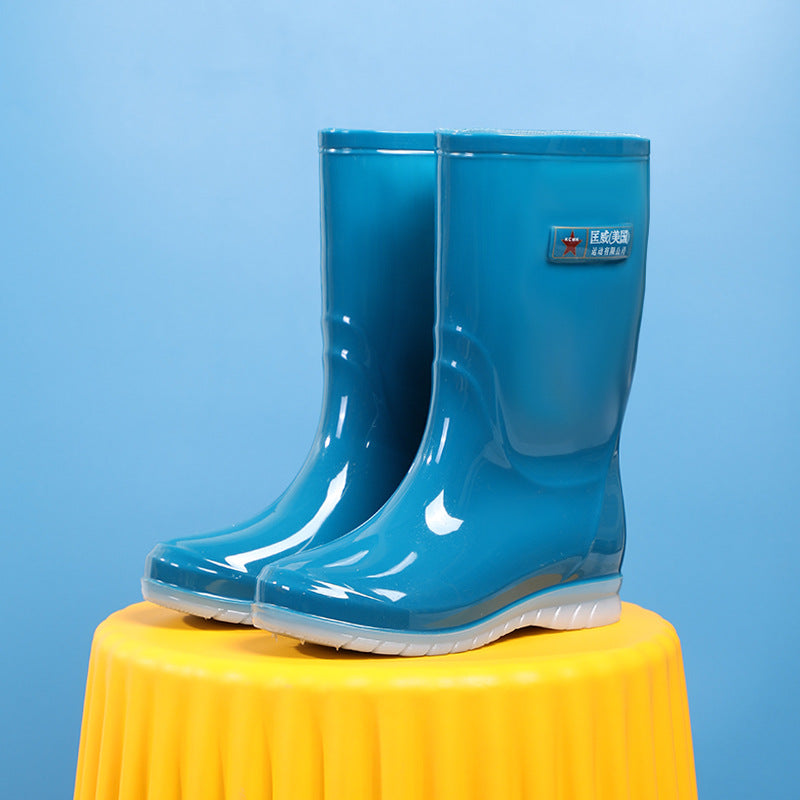 Damen Mittelhohe wasserdichte Gummistiefelette mit glänzender PVC‑Optik und rutschfester Sohle Echoarhiv – Lioré