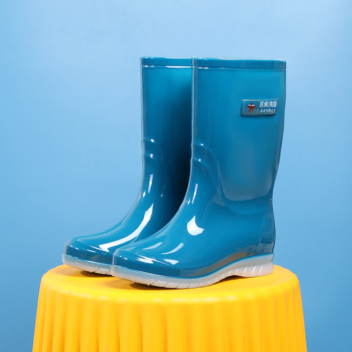 Damen Mittelhohe wasserdichte Gummistiefelette mit glänzender PVC‑Optik und rutschfester Sohle Echoarhiv – Lioré