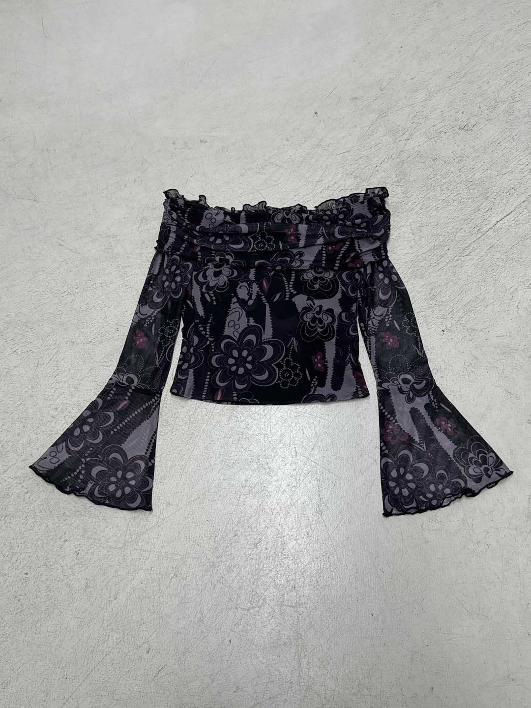 Damen Off-Shoulder Bluse mit eleganten Rüschendetails und weiten Ärmeln Echo Archiv