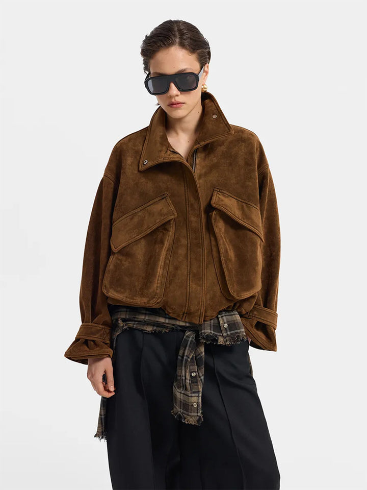 Damen Oversize Veloursleder-Blouson mit großen Pattentaschen und Stehkragen Echoarchiv