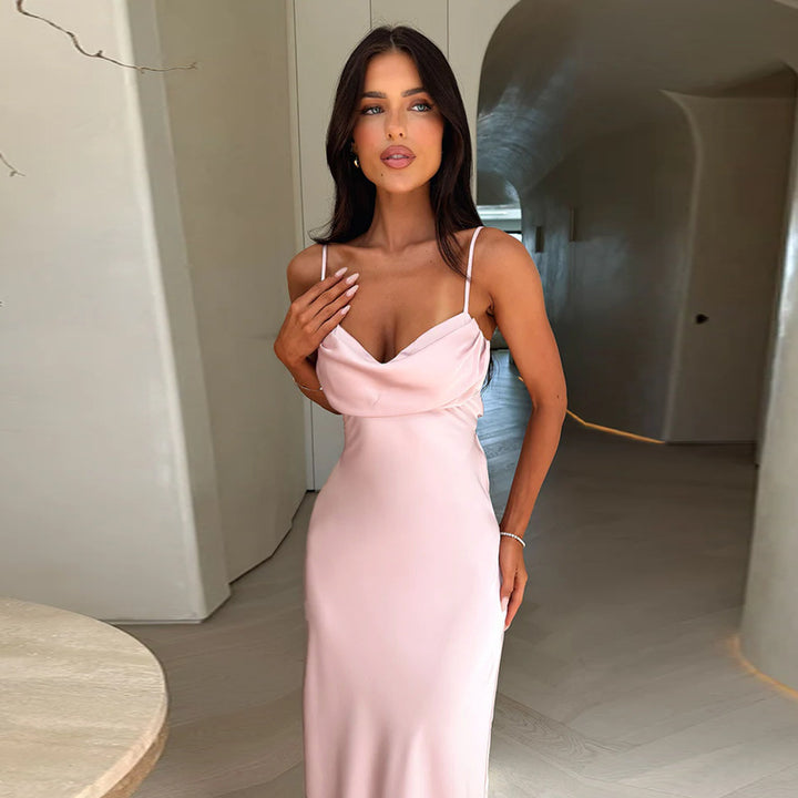 Damen Elegantes Maxikleid mit raffiniertem Cowl-Ausschnitt Echo Archiv