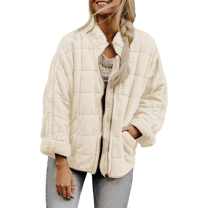 Damen Steppjacke im Oversized Schnitt mit Stehkragen und verdecktem Reißverschluss – Célinea