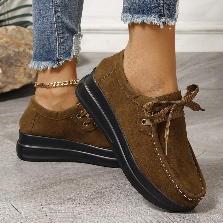 Damen Keilsneaker im Mokassinstil mit Veloursoptik und gepolsterter Komfortsohle Echo Archiv