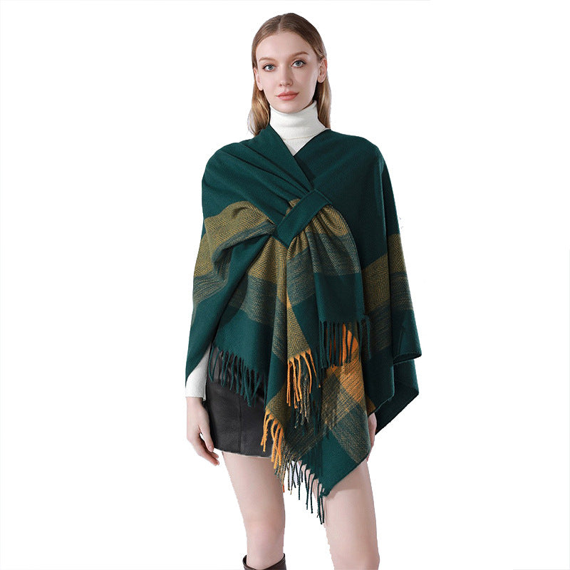 Damen Capeponcho aus Wollmix mit Ärmelschlitzen, offener Front und Fransenabschluss – Célinea