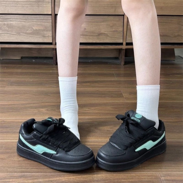 Damen Sneakers mit dickem Profil und atmungsaktiven Netz-Einsätzen Echo Archiv