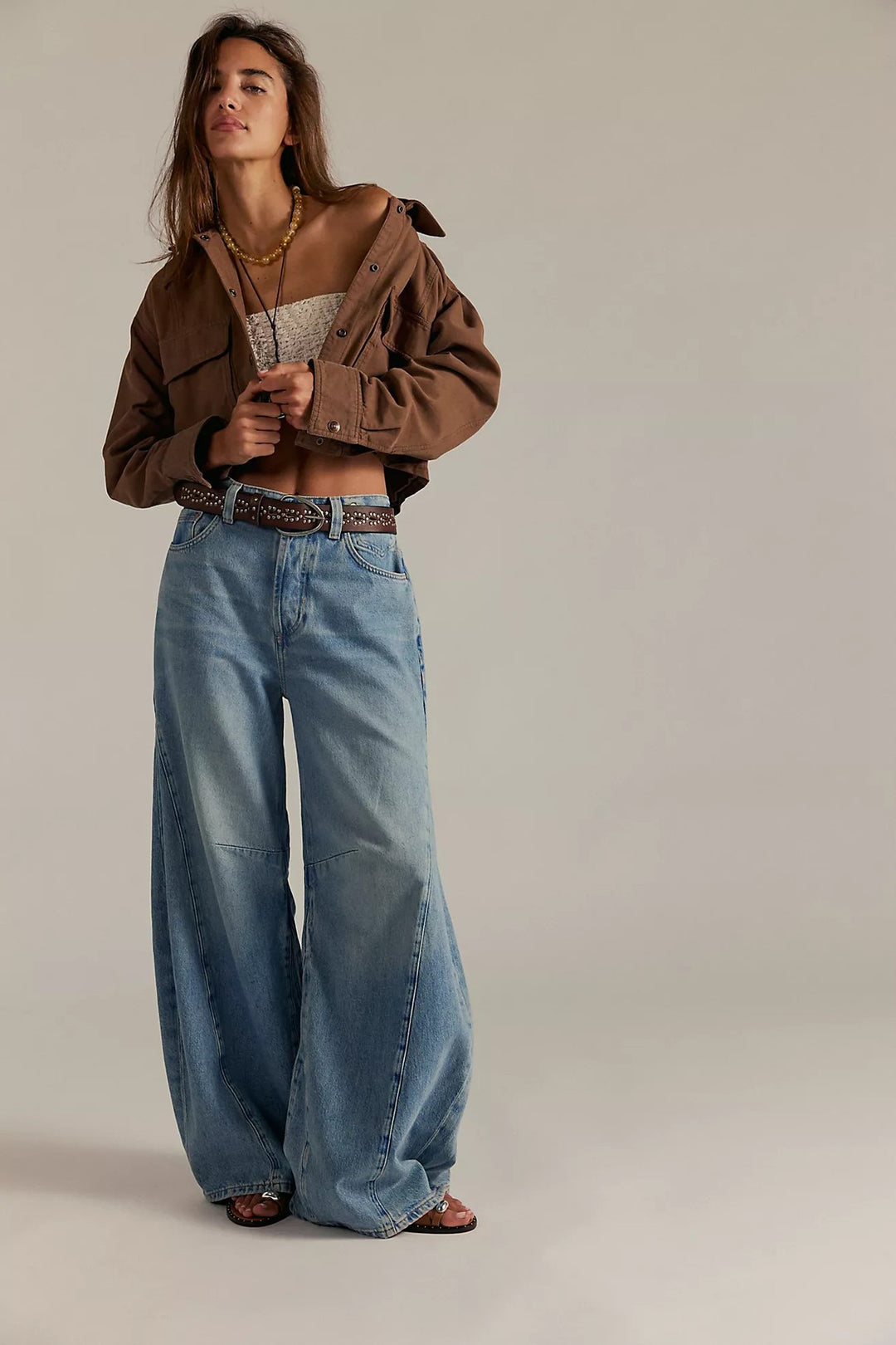 Damen nan kurze Utility-Überwurfjacke mit Druckknopf-Front und aufgesetzten Pattentaschen Echo Archiv