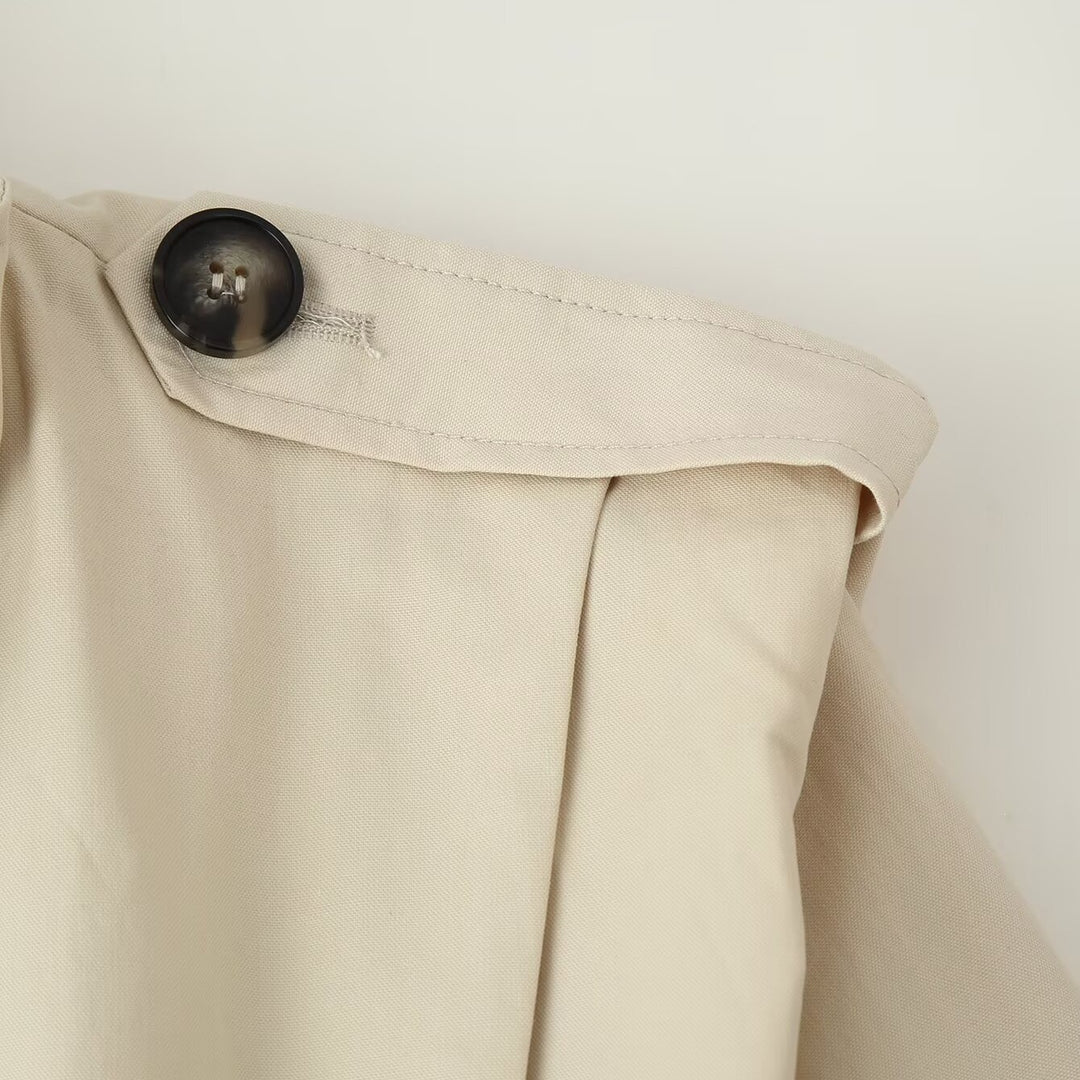 Damen Kurzjacke im Trenchstil, doppeltreihig mit hohem Stehkragen und Taillensmock Echo Archiv