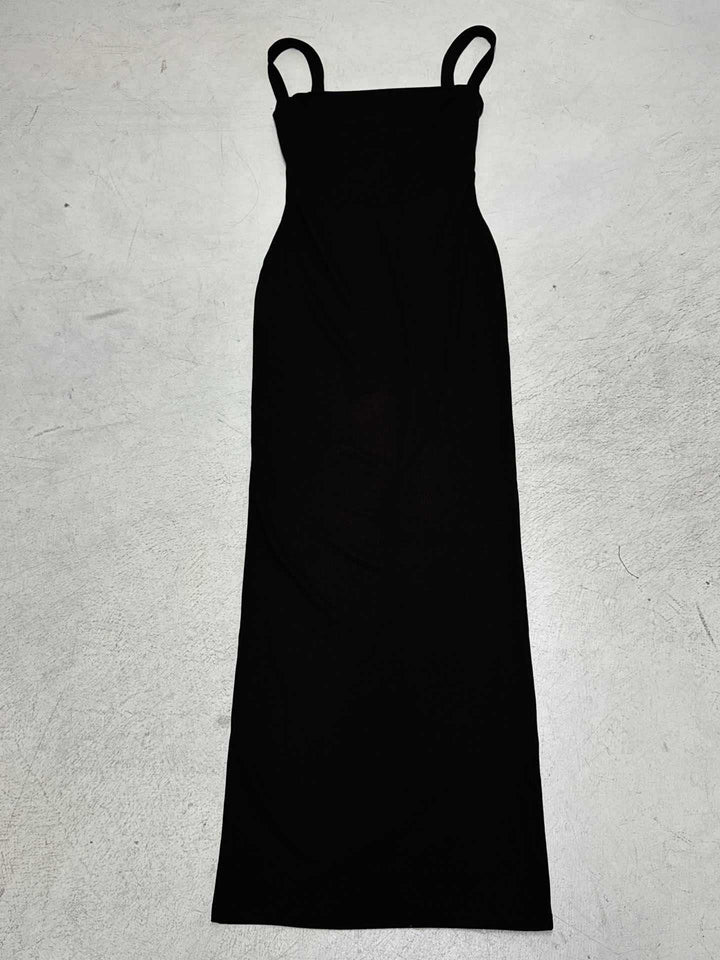 Damen Elegantes Maxikleid mit schmalem Schnitt und raffiniertem Ausschnitt Echo Archiv