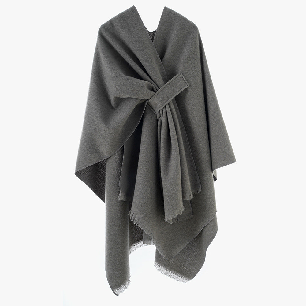 Damen Strickponcho mit geometrischem Blockmuster und Fransen Echo Archiv