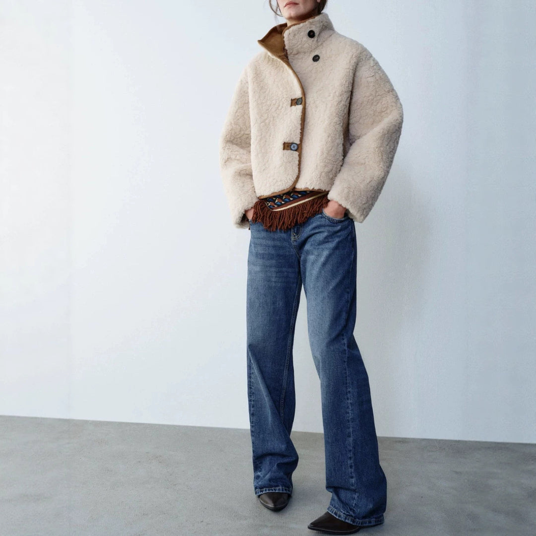 Damen Kurzblouson aus Velourslederoptik mit Teddyfutter und weitem Umlegekragen Echo Archiv