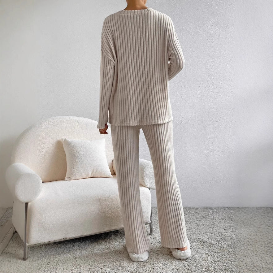 Frauen Rippstrick Lounge Set aus weichem Strick mit V-Ausschnitt und weitem Bein – Mavelle