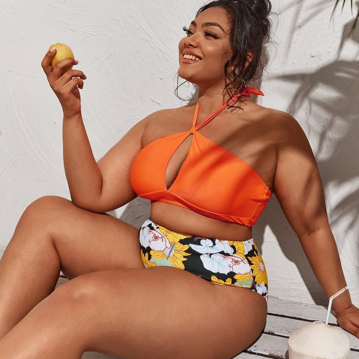 Damen Bikini-Set mit innovativem Schnitt und floralen Akzenten Echo Archiv
