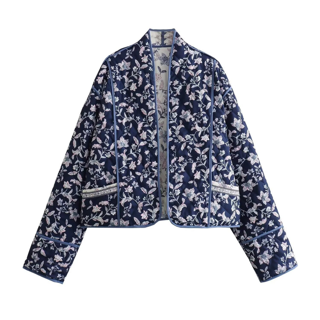 Damen gesteppte Kimono-Jacke mit floralem Allover‑Muster und kontrastierender Paspelierung Echo Archiv