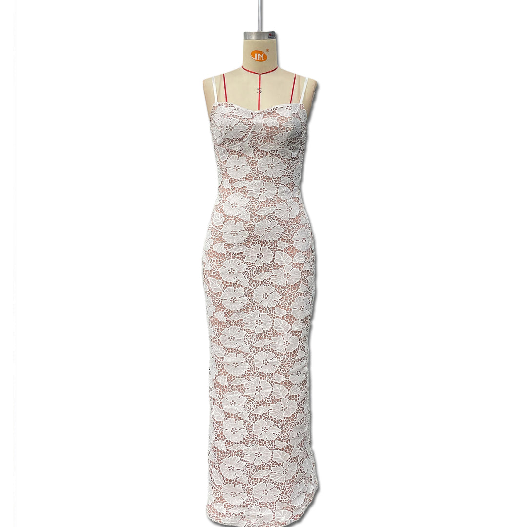 Damen Elegantes figurbetontes Spitzenmaxikleid mit schmalen Trägern Echo Archiv